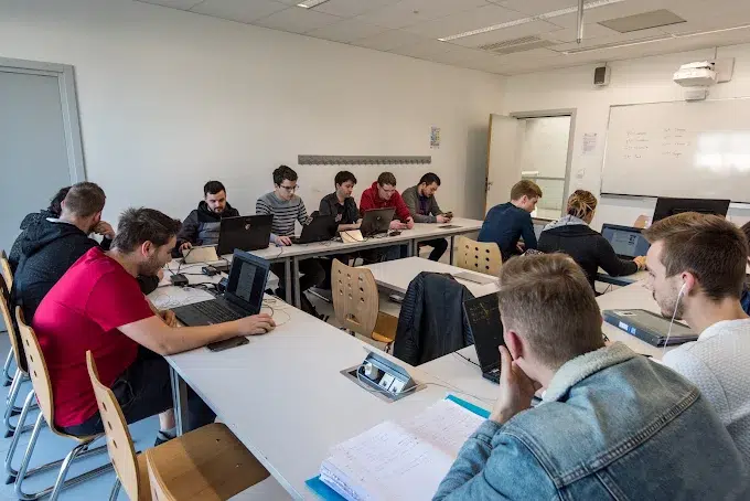 Formations IA à Strabourg dans une salle de conférence